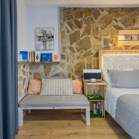 Sunny Apartment *
